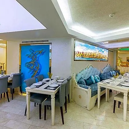 伊佩克帕拉斯酒店 酒店