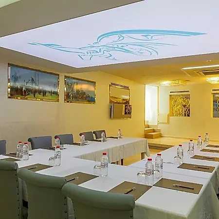 伊佩克帕拉斯酒店 酒店 4*